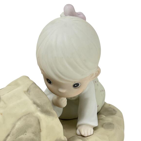 Precious Moments “There’s a Light At the End of the Tunnel” 1990 Figurine - Picture 3 of 12